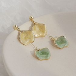 S925 Boucles d'oreilles pétales glacées à l'aiguille en argent Tempérament Hit Colors Boucles d'oreilles pendantes en perles - Newchic - Modalova