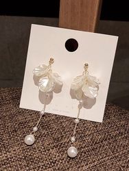 Boucles d'Oreilles Boucles D'Oreilles Ptale de Fleur Pendantes avec Fausse Perle - Dresslily FR - Modalova