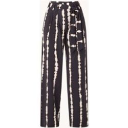 Pantalon Sadie taille haute coupe ample en tissu de voyage avec ceinture à nouer - Studio Anneloes - Modalova
