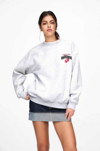 Sweat Cerises Delicioso - Pull&Bear - Modalova