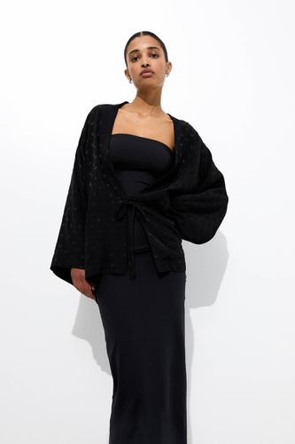 Kimono Cropped Avec Pois Brodés - Pull&Bear - Modalova