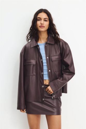 Veste En Similicuir À Poches - Pull&Bear - Modalova