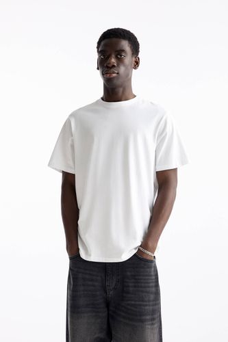 T-Shirt À Manches Courtes Basique En Coton - Pull&Bear - Modalova