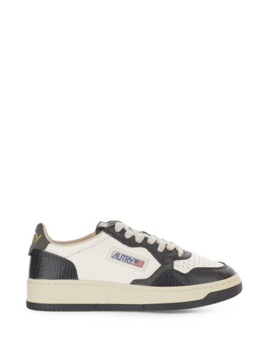 AUTRY Medialist Low Sneakers - AUTRY - Modalova