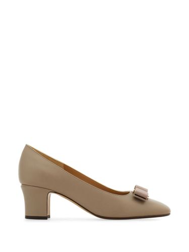 Ferragamo Leather Pumps - Ferragamo - Modalova