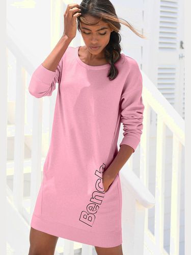 Robe en matière sweat robe d'intérieur sportive avec grand imprimé logo - - Bench. Loungewear - Modalova