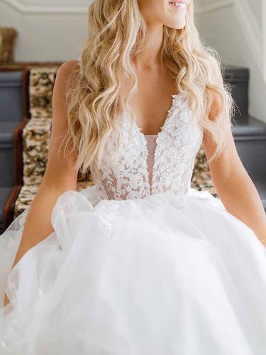 Robe de mariée simple robe de mariage col V dos nu en dentelle à traîne - milanoo.com - Modalova