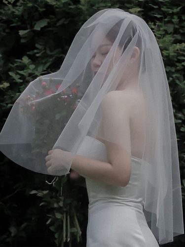 Accessoires de voiles de mariage à deux niveaux non inclus. Voiles de mariée classiques bord crayon - milanoo.com - Modalova