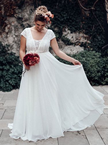 Robe de mariée bohème col V manche courte boutonné sur dos au sol - milanoo.com - Modalova