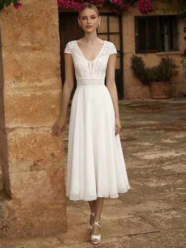 Robe de mariée courte robe de mariage civil col V manche courte boutonné sur dos - milanoo.com - Modalova