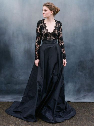 Robes de mariée gothiques A-ligne manches longues dentelle dentelle tribunal train robe de mariée - milanoo.com - Modalova
