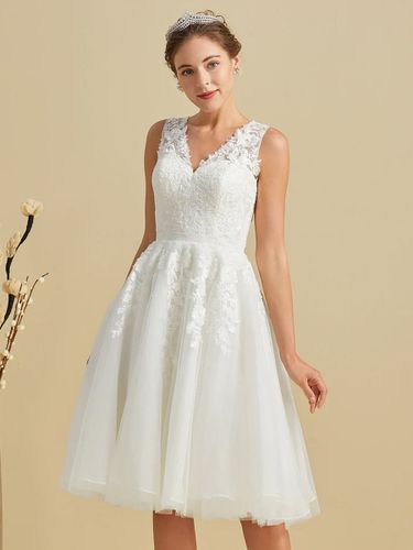Robe de mariée courte robe de mariage civil col V sans manche boutonné sur dos - milanoo.com - Modalova