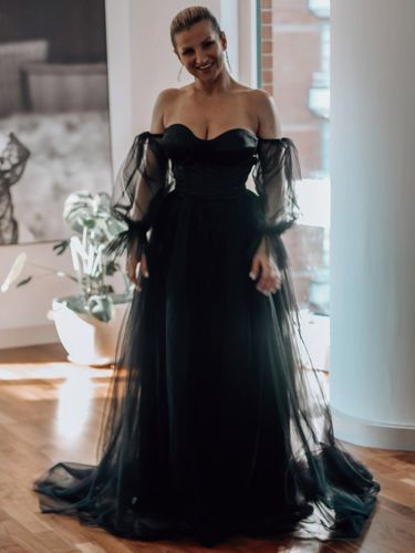 Robe de mariée en tissu satiné coupe trapèze manches longues taille naturelle balayage - milanoo.com - Modalova
