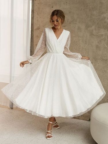 Robe de mariée courte col V manche longue boutonné sur dos au dessous de genou - milanoo.com - Modalova