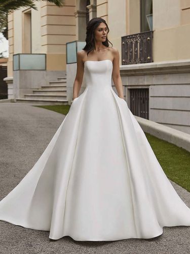 Robe de mariée princesse en satin bustier boutonné sur dos à grande traîne - milanoo.com - Modalova