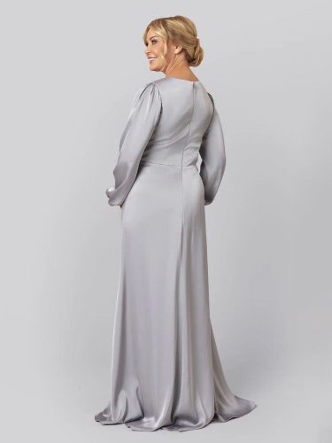 Robe de soirée pour mère de la mariée col en V manches longues ligne A plissée avec traîne robes d\'invitées pour mariage - milanoo.com - Modalova