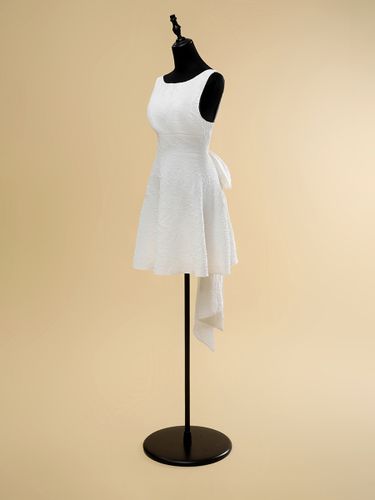 Robes de mariée courtes col bijou sans manches coupe trapèze taille naturelle en polyester - milanoo.com - Modalova