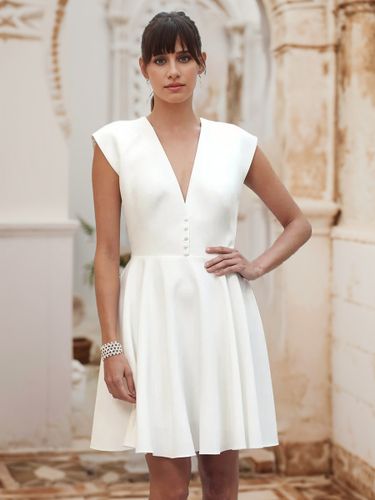 Robe de mariée courte col en v sans manches ligne a taille naturelle tissu satiné - milanoo.com - Modalova