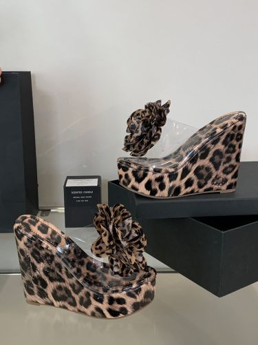 Sandales compensées à plateforme et bout ouvert avec détails floraux - milanoo.com - Modalova