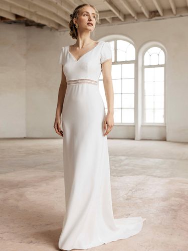 Robe de mariée simple robe de bal col en V manches courtes découpes de 30 cm - milanoo.com - Modalova