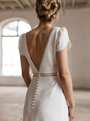 Robe de mariée simple robe de bal col en V manches courtes découpes de 30 cm - milanoo.com - Modalova