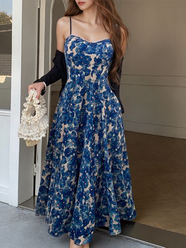 Robe midi évasée à bretelles spaghetti et imprimé floral idéale pour une soirée en amoureux - milanoo.com - Modalova