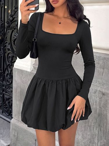 Robe courte décontractée à manches longues et col carré coupe ajustée ourlet bouffant et volants - milanoo.com - Modalova