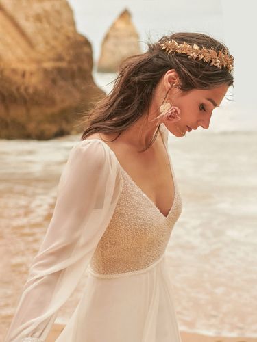 Robe de mariée bohème en mousseline col en V manches longues ornée de perles coupe trapèze - milanoo.com - Modalova