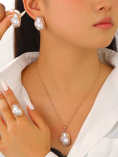 Ensemble de bijoux baroques en perles irrégulières boucles d'oreilles collier et bague ouverte en métal torsadé (3 pièces) - milanoo.com - Modalova