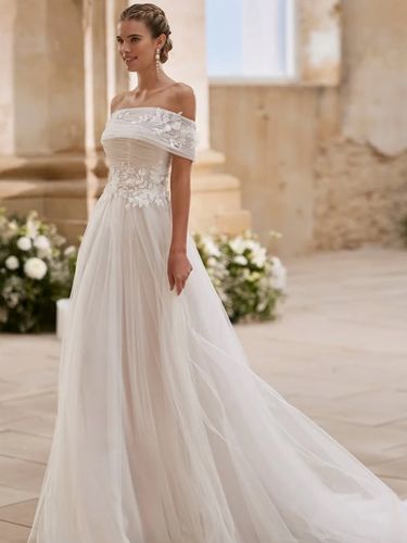 Robe de mariée simple en tulle bustier manches courtes ornée d'appliqués coupe trapèze - milanoo.com - Modalova