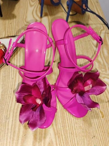 Chaussures de soirée en satins bout ouvert détails floraux talons hauts - milanoo.com - Modalova