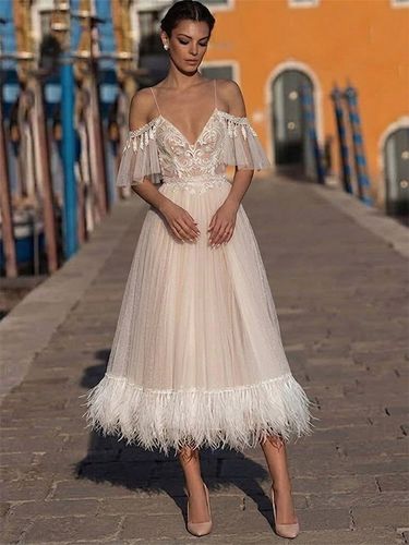 Robe de mariée courte mi-longueur col en V manches courtes coupe trapèze taille naturelle en dentelle - milanoo.com - Modalova
