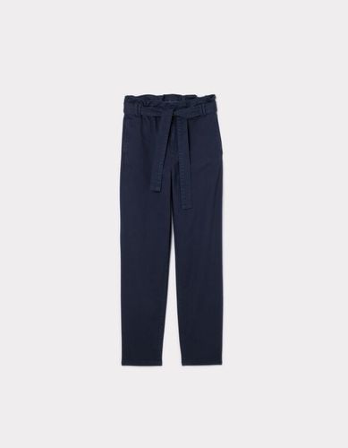 Pantalon carotte avec ceinture - celio - Modalova