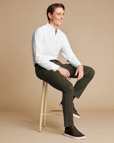 Chino Sans Repassage Ultimate - Vert Forêt en par - Charles Tyrwhitt - Modalova