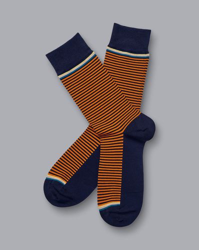 Chaussettes À Fines Rayures - Orange Et Marine par - Charles Tyrwhitt - Modalova
