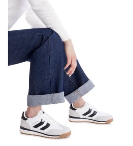 BLANCO Baskets 144587 (37), Plat, Lacets, Casuel - XTI - Modalova