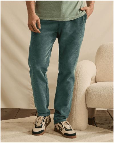 Pantalon vert coupe fuselée - FAGUO - Modalova