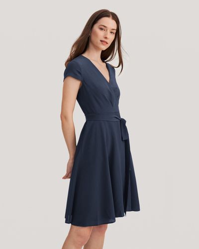 LILYSILK Robes De Soirée En Soie Robe Portefeuille Ceinturée 100% Soie De Mûrier Respirant Super Léger Robe XS - LILYSILK - Modalova