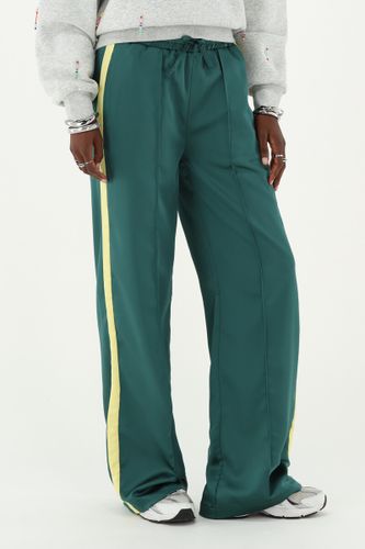 Pantalon à plis vert satiné | - My jewellery - Modalova