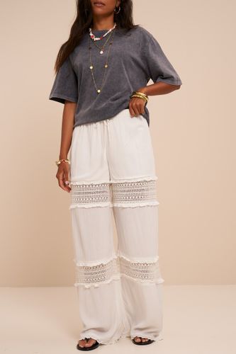 Pantalon large avec détails en crochet | - My jewellery - Modalova
