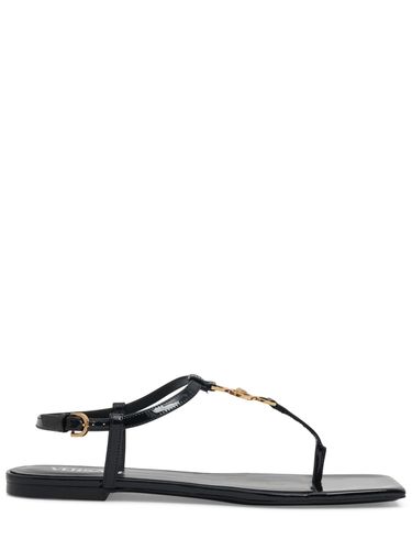 Sandales Tongs En Cuir Verni - VERSACE - Modalova