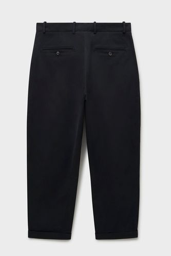 Organic Cotton Stretch Black Pleated Trouser - Neem London - Modalova