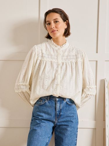 Blouse trousseau brodée col volanté - Cyrillus - Modalova
