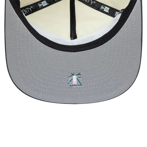 Casquette 19TWENTY Adjustable Boston Celtics NBA Metallic Logo Crème unisex - New Era Cap - Modalova