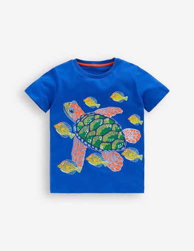 T-shirt phosphorescent à super surpiqûres-Tortue bleu galerie - Boden - Modalova