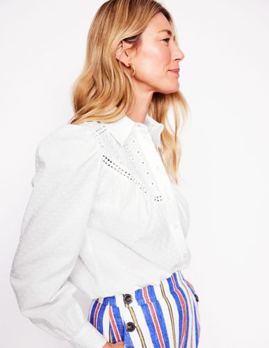 Chemise brodée à empiècement contrastant-Blanc - Boden - Modalova