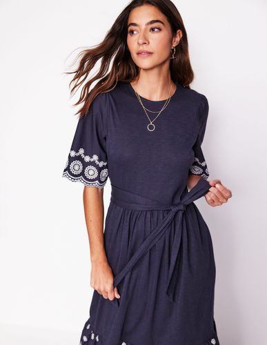 Robe longue Isabel à broderie anglaise-Bleu Marine, Petits Pois - Boden - Modalova