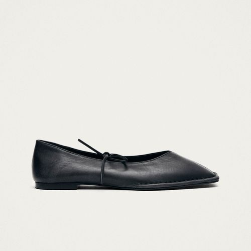 Sway Vintage Effect Ballerines en Cuir Noir - ALOHAS - Modalova
