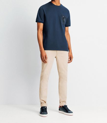 T-shirt avec poche zippée marine - IZAC - Modalova