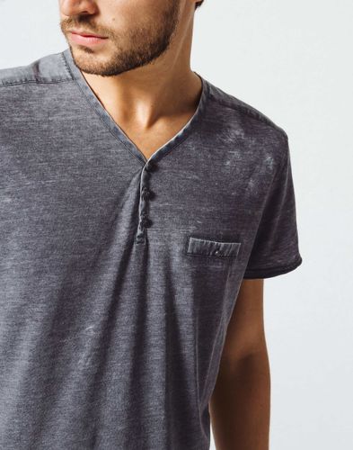IZAC - T-Shirt Tunisien Anthracite - Izac - Modalova